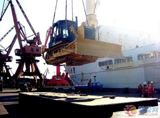 2015工程機(jī)械產(chǎn)品進(jìn)出口貿(mào)易評(píng)析:雖小有波瀾 但整體平穩(wěn)